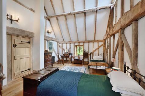 Old Court Barn Brobury (101).jpg