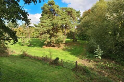 Old Court Barn Brobury (41).jpg