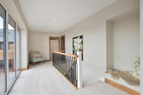 5 Exchequer Court Thruxton (17).jpg