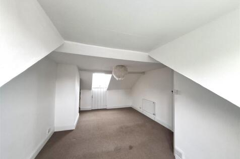 bedroom1.jpg