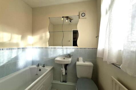 Bathroom.jpg