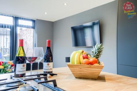 Living Room/ Kitchen