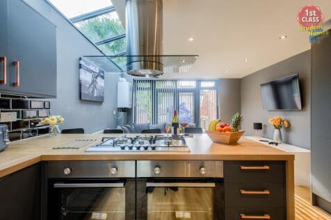 Living Room/ Kitchen