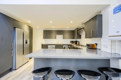 Living Room/ Kitchen