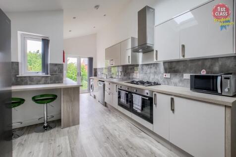 Kitchen/ Living Room