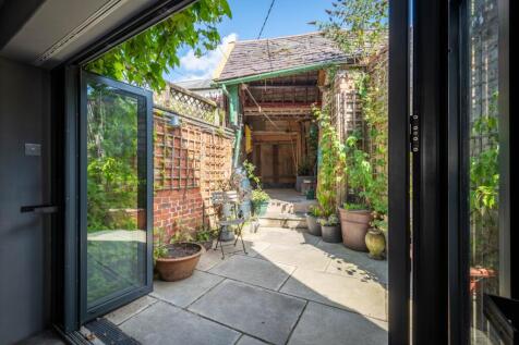 Property Image 4