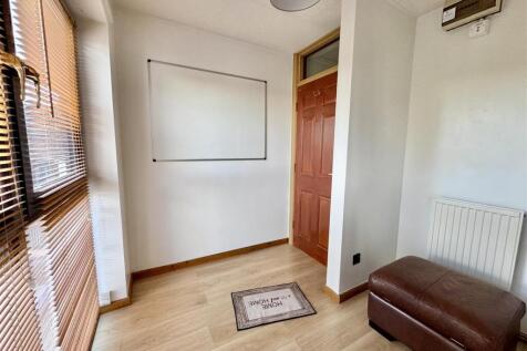 APARTMENT LOBBY