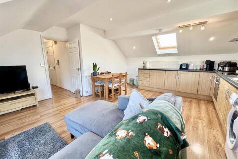 OPEN PLAN LOUNGE DINING KITCHEN