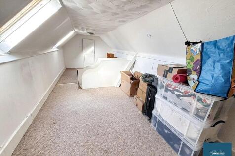 Attic room .jpg