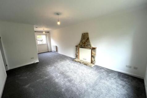 open plan living/dining room
