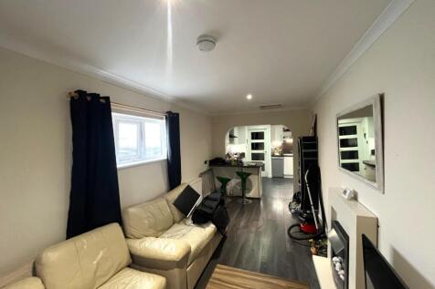 Living Room 2.jpeg