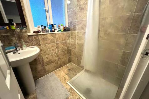 Shower Room.jpeg