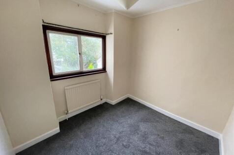 single bedroom...JPG
