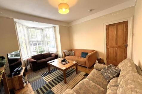 Living Room 2.JPG