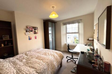 Bedroom 4.JPG