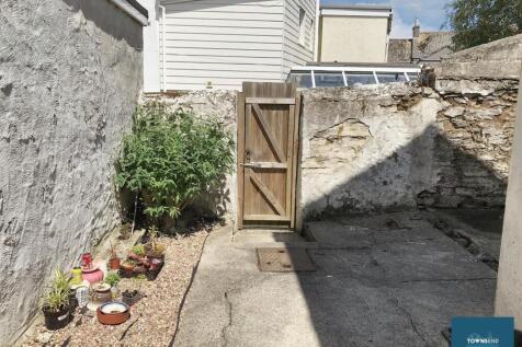 Rear Courtyard