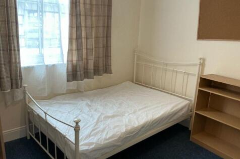 Bedroom 1.jpg