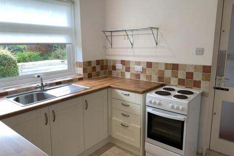 Kitchen picture 2.JPG