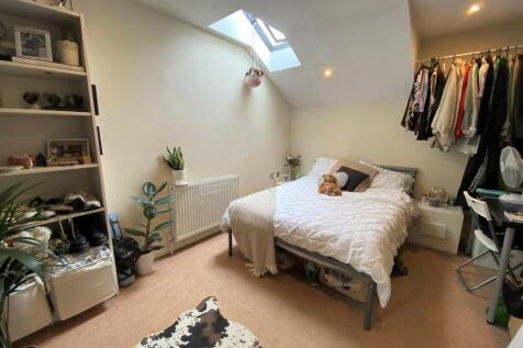 Bedroom two (Double Bedroom)