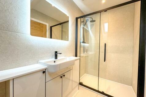 Master En-Suite