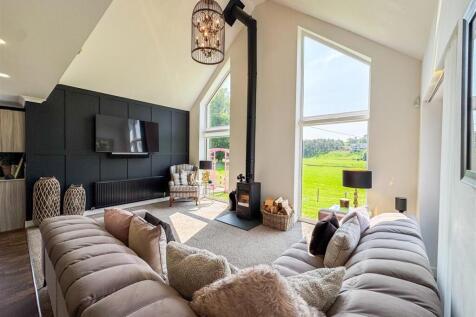 Kitchen/Family/Dine/Lounge