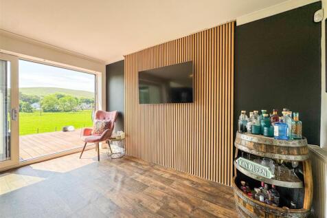 Kitchen/Family/Dine/Lounge