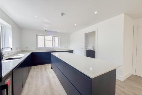 Kitchen/Dine/Family