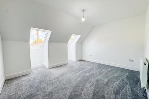 Bedroom/En-Suite 1