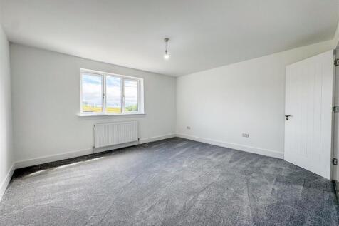 Bedroom/En-Suite 2