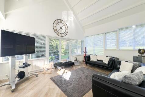 Family/Sun Room