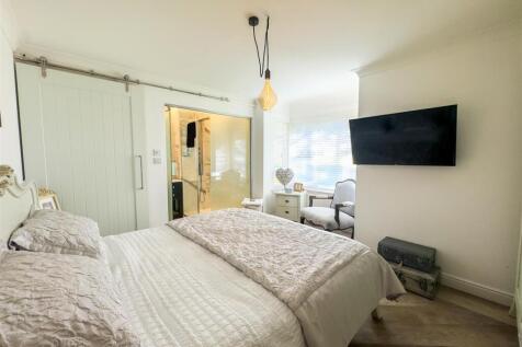Master/En-Suite