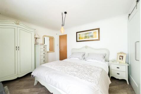 Master/En-Suite