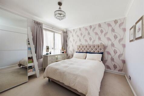 Castle Avenue E4