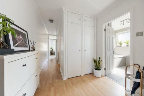 Castle Avenue E4