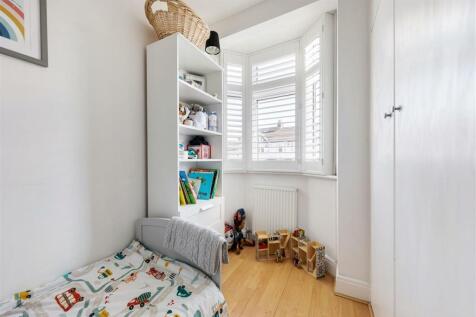 Beech Hall Crescent