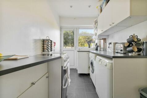 Queens Grove Road, E4