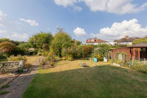 Dale View Gardens, E4