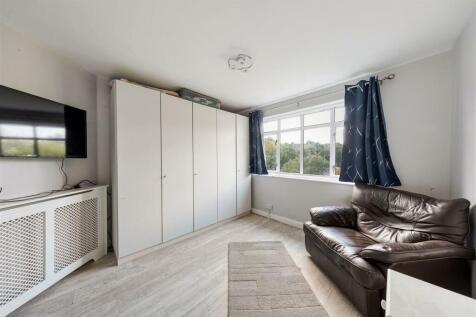 Dale View Gardens, E4