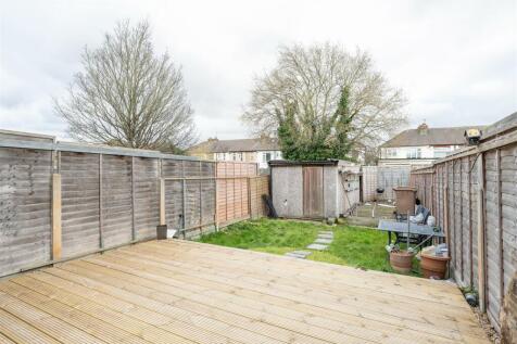 Royston Avenue E4