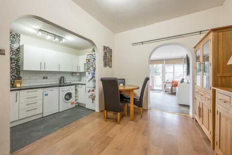 Royston Avenue E4