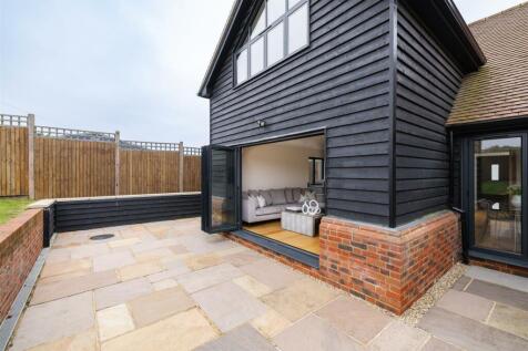Sewardstone Road E4