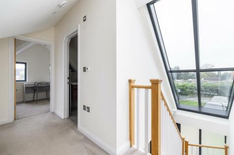 Sewardstone Road E4
