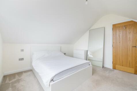 Sewardstone Road E4