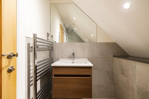 Sewardstone Road E4