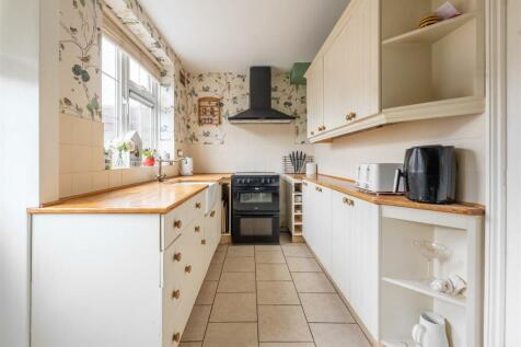 Bluehouse Road, E4
