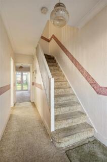New Road, E4
