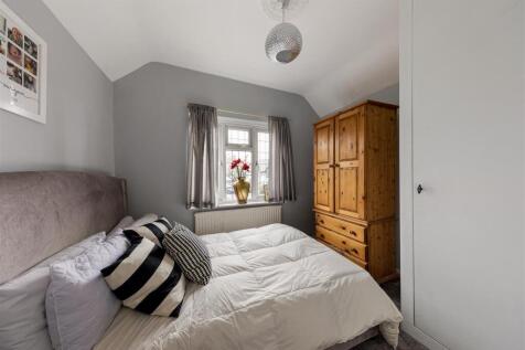 Whitehall Road E4