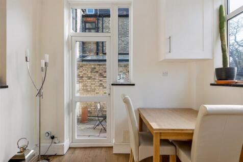 Vincent Road E4