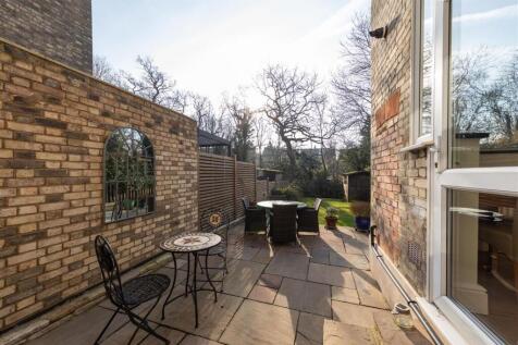 Vincent Road E4
