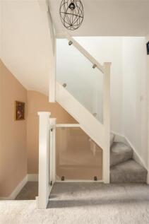 Ainslie Wood Road E4